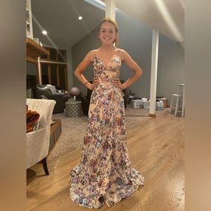 IN DESPERATE NEED OF SHORT FORMAL DRESS